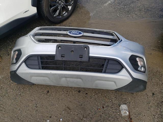 1FMCU0G96HUE38222 Ford ESCAPE SE
