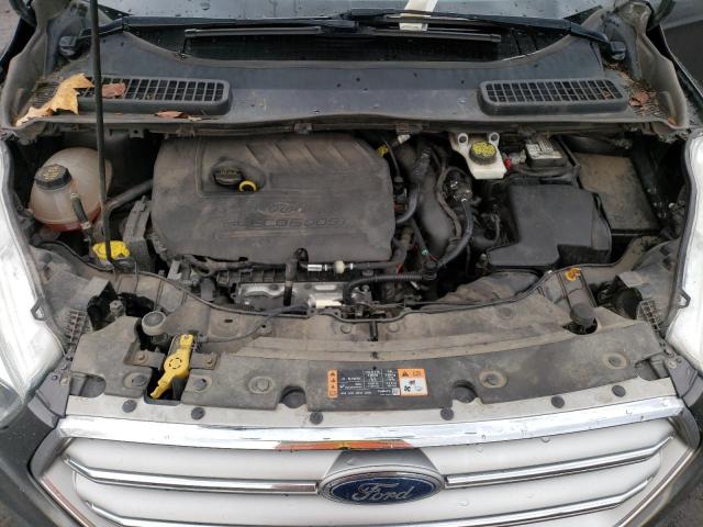 1FMCU0GD4HUD67381 Ford ESCAPE SE