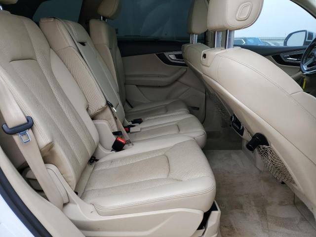 WA1LHAF76JD039177 Audi Q7 Premium Plus