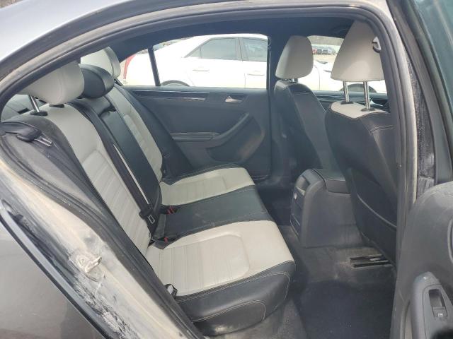 3VWD17AJ4FM216354 Volkswagen JETTA SE