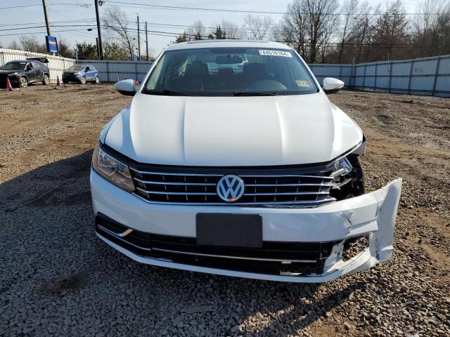 1VWBT7A38HC037080 Volkswagen PASSAT SE