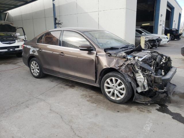 3VWD07AJ2EM324439 Volkswagen JETTA SE