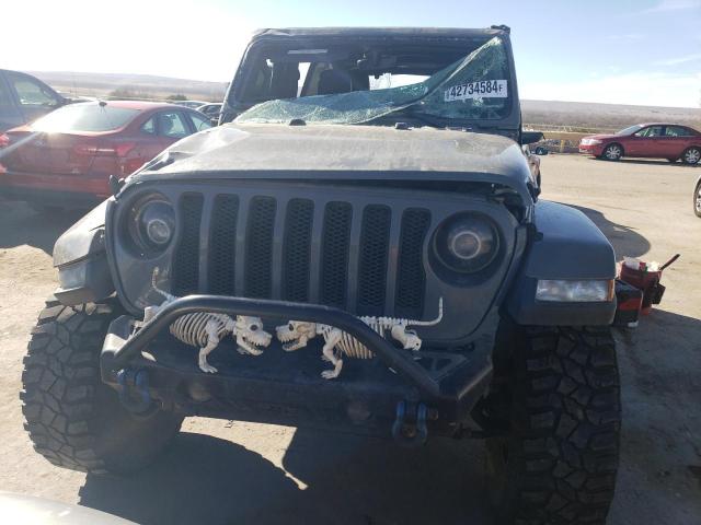 1C4HJXEG7JW249117 Jeep Wrangler Unlimited Sahara