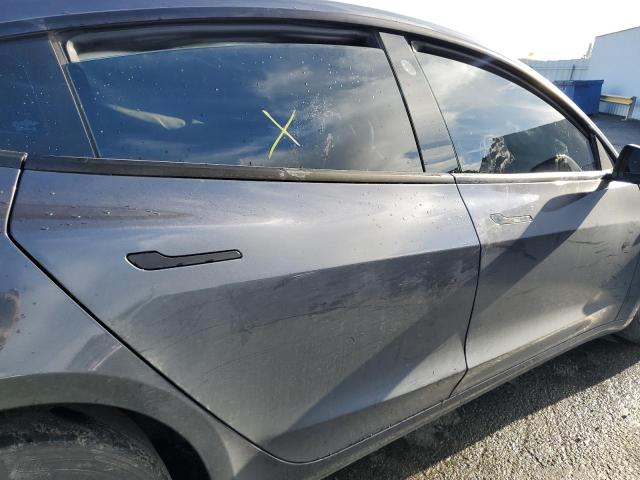 5YJ3E1EB2NF135617 Tesla MODEL 3