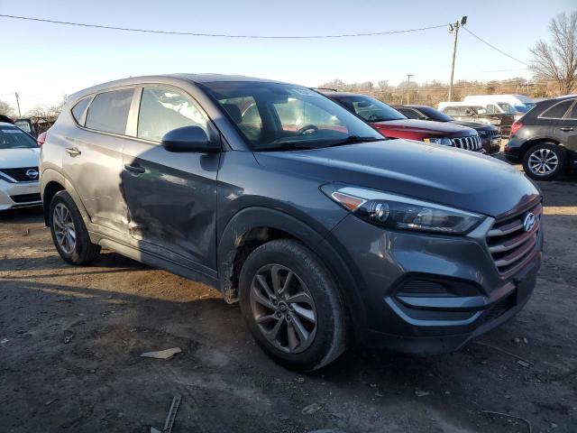 KM8J2CA47JU747344 Hyundai TUCSON SE