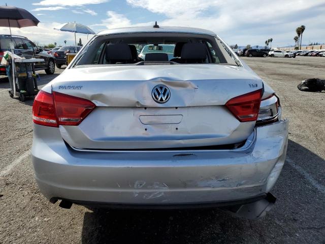 1VWAT7A35FC049986 Volkswagen PASSAT S