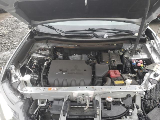JA4AD3A31LJ000715 Mitsubishi Outlander Se