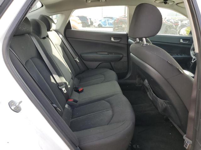 KNAGT4L30J5205290 KIA Optima Lx