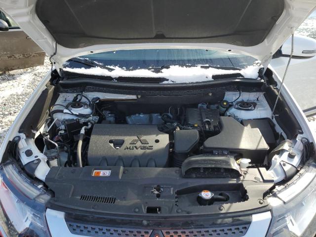 JA4AD3A38LZ031901 Mitsubishi Outlander Se