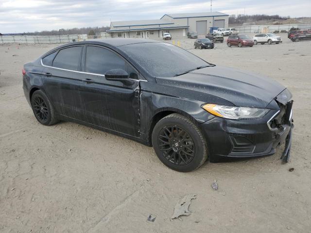3FA6P0HD9KR128260 Ford FUSION SE