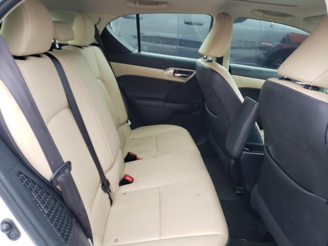 JTHKD5BH3F2232438 Lexus CT 200