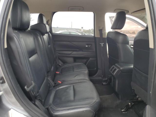JA4AD3A32KZ027096 Mitsubishi Outlander Se