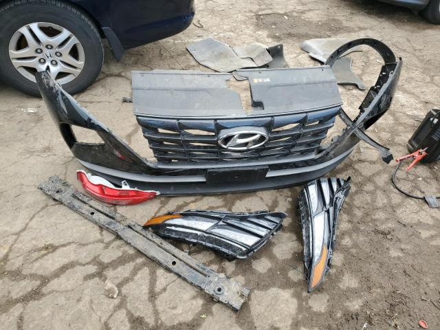 5NMJACAE1PH278218 Hyundai TUCSON SE