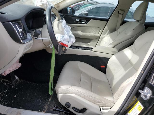 7JR102FK6KG016885 Volvo S60 T5 Momentum