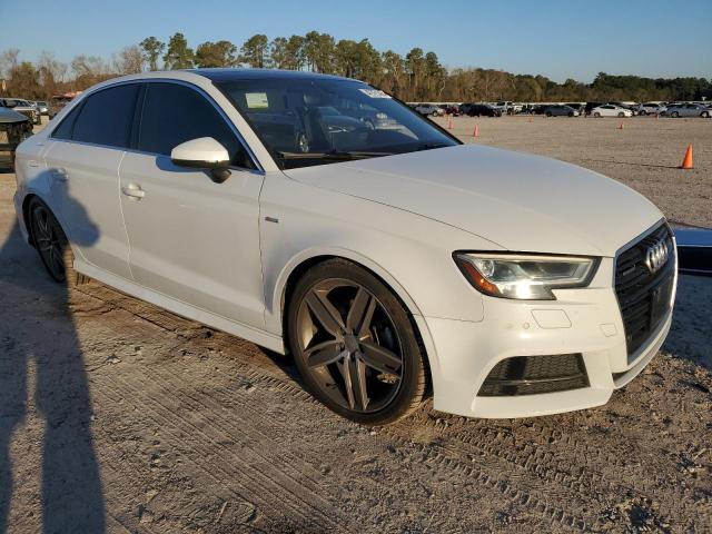 WAUJ8GFF8H1010702 Audi A3 Premium Plus