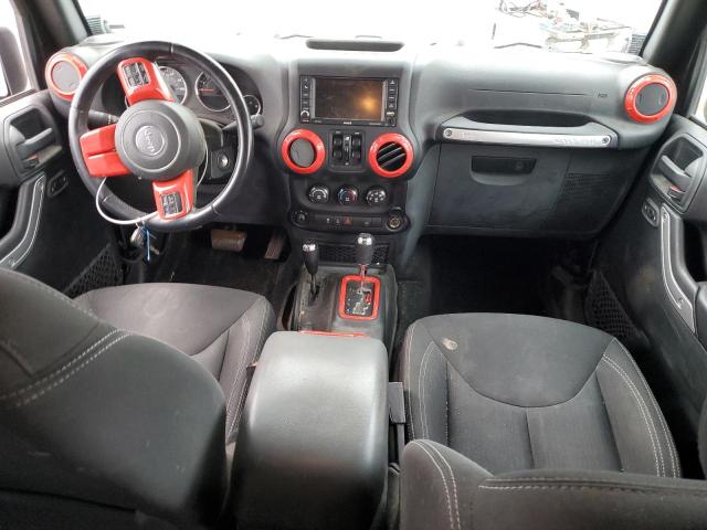 1C4BJWEG9JL900040 Jeep Wrangler Unlimited Sahara