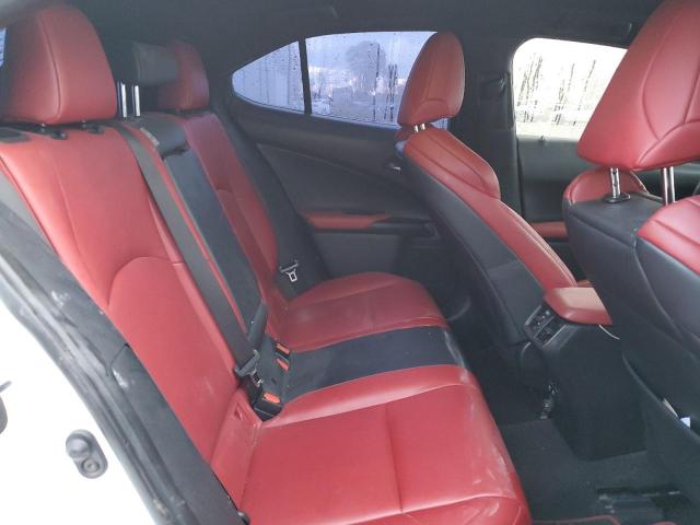 JTHY3JBH3K2001877 Lexus UX 200