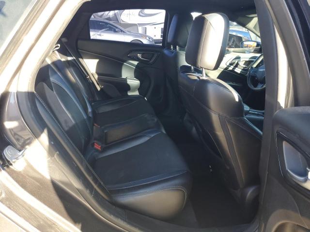 1C3CCCBG3FN517938 Chrysler 200 S