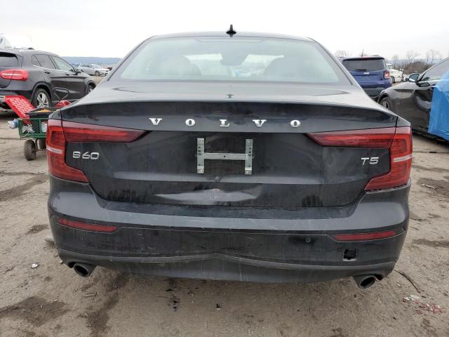7JR102FK9KG011910 Volvo S60 T5 Momentum