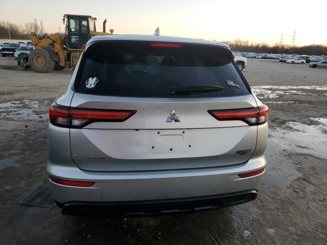 JA4J3TA85NZ033221 Mitsubishi Outlander Es