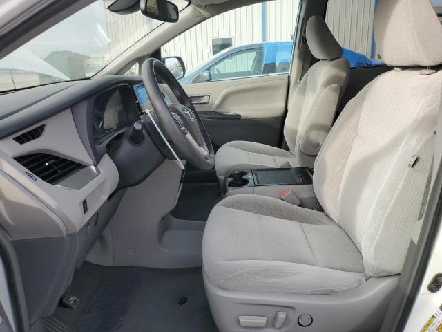 5TDKZ3DC8KS997205 Toyota SIENNA LE
