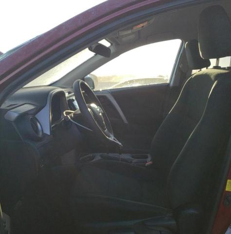 2T3BFREV7JW792175 Toyota RAV4 LE