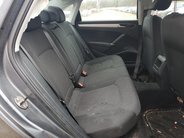1VWAT7A32HC050256 Volkswagen PASSAT S