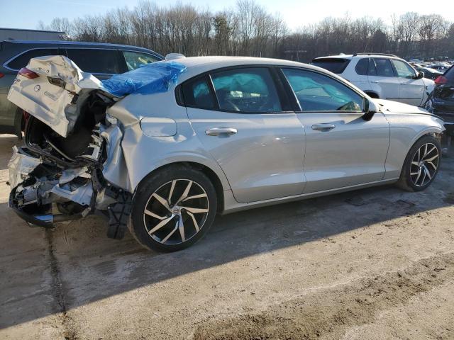 7JRA22TK3LG035040 Volvo S60 T6 Momentum