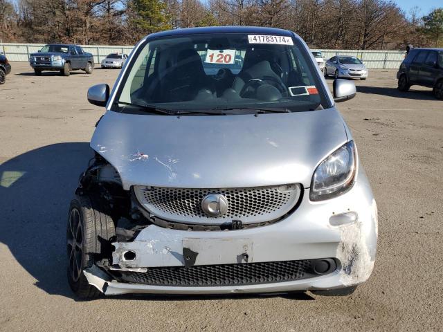 WMEFJ5DA3GK060619 Smart Fortwo