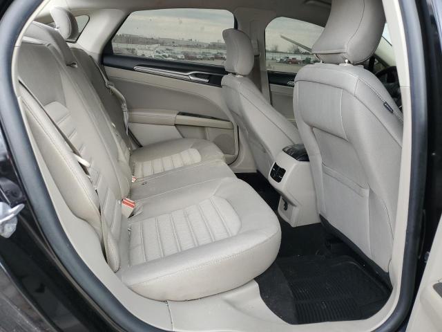 3FA6P0HD9KR128260 Ford FUSION SE