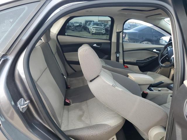 1FADP3F2XEL219860 Ford FOCUS SE