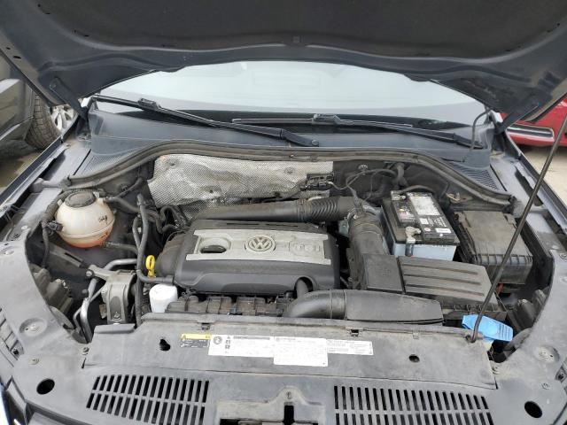 WVGAV7AX0HK049432 Volkswagen TIGUAN S