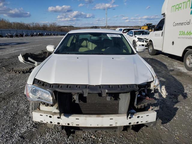 2C3CCAAG1EH373044 Chrysler 300