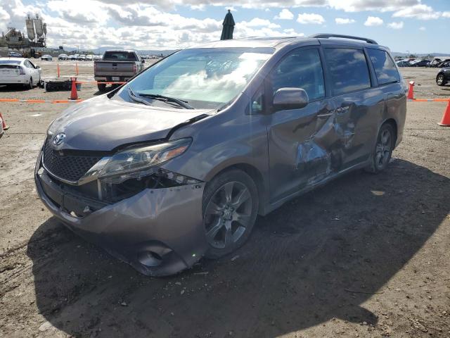 Auction sale of the 2016 Toyota Sienna Se, vin: 5TDXK3DC4GS760115, lot number: 53347994