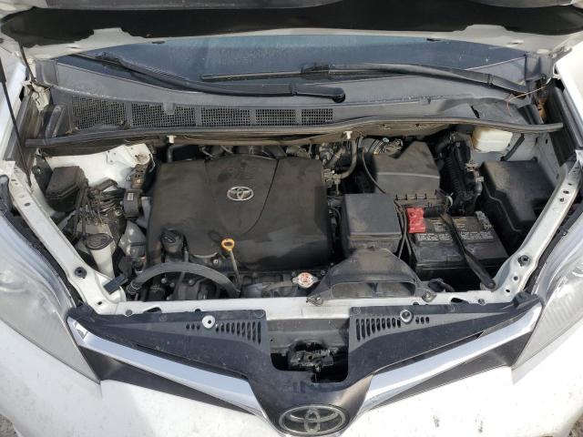 5TDKZ3DC8KS997205 Toyota SIENNA LE