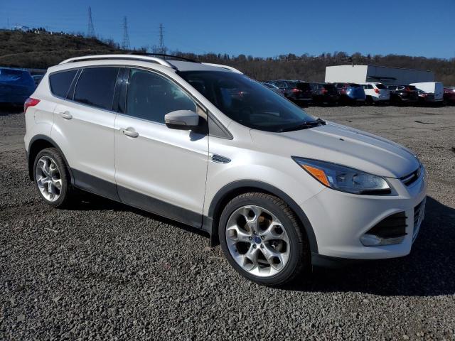 1FMCU9J95EUA44090 Ford Escape Titanium