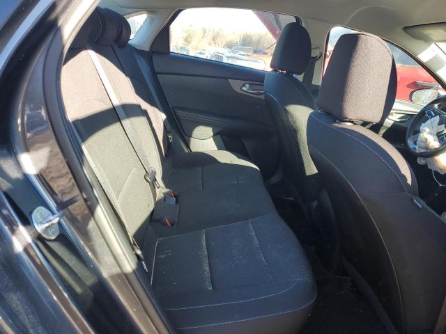 3KPF24AD1ME299802 KIA FORTE FE