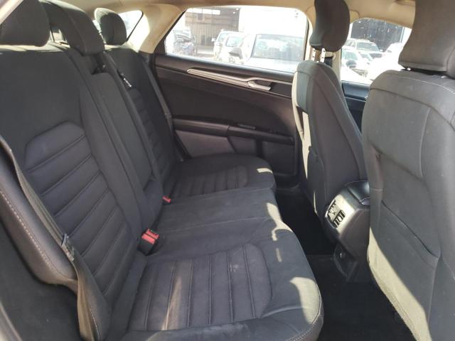 3FA6P0HD2HR404948 Ford FUSION SE