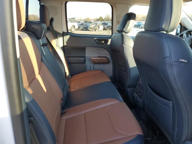 3FTTW8F9XNRA56891 Ford Maverick Xl