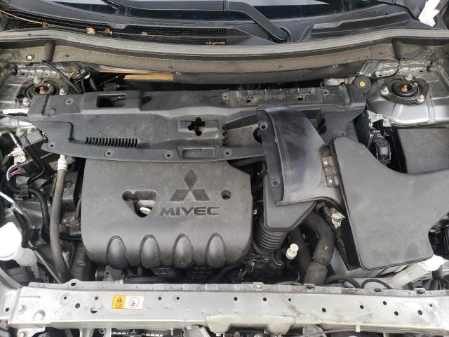JA4AD3A31LZ043078 Mitsubishi Outlander Se