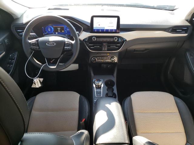 1FMCU9J99MUB22143 Ford Escape Titanium