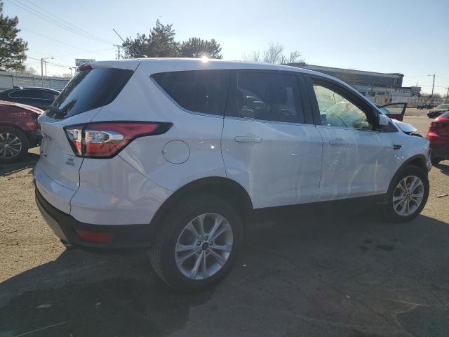 1FMCU0GD7HUC98606 Ford ESCAPE SE
