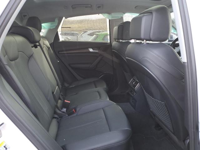 WA1BNAFY7J2215453 Audi Q5 Premium Plus