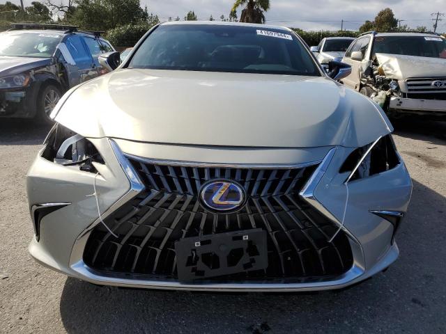 58ADA1C18NU019943 Lexus Es 300h Base