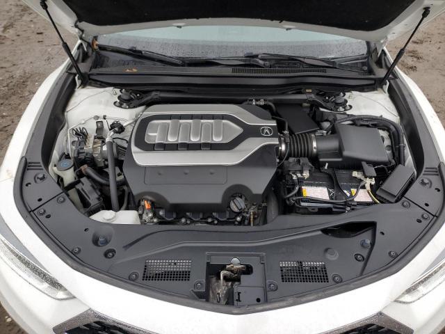 JH4KC1F53JC001151 Acura RLX TECH