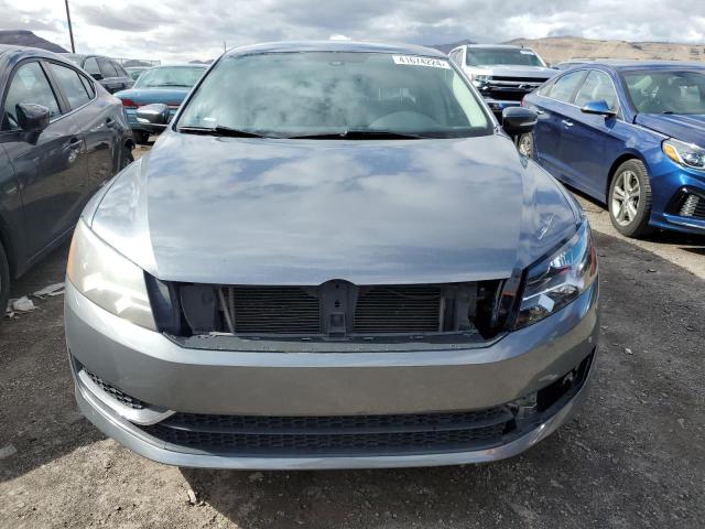 1VWBT7A30EC108543 Volkswagen PASSAT SE