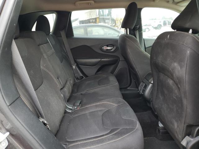 1C4PJLCS6GW126221 Jeep Cherokee Latitude
