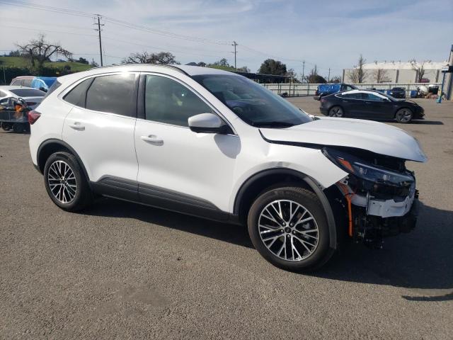 1FMCU0E13PUA48612 Ford ESCAPE