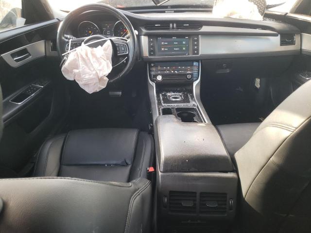 SAJBJ4BV4GCY16810 Jaguar XF PREMIUM