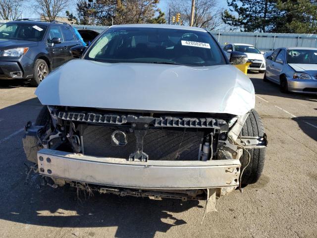 1N4AA6AP9JC380347 Nissan Maxima 3.5s